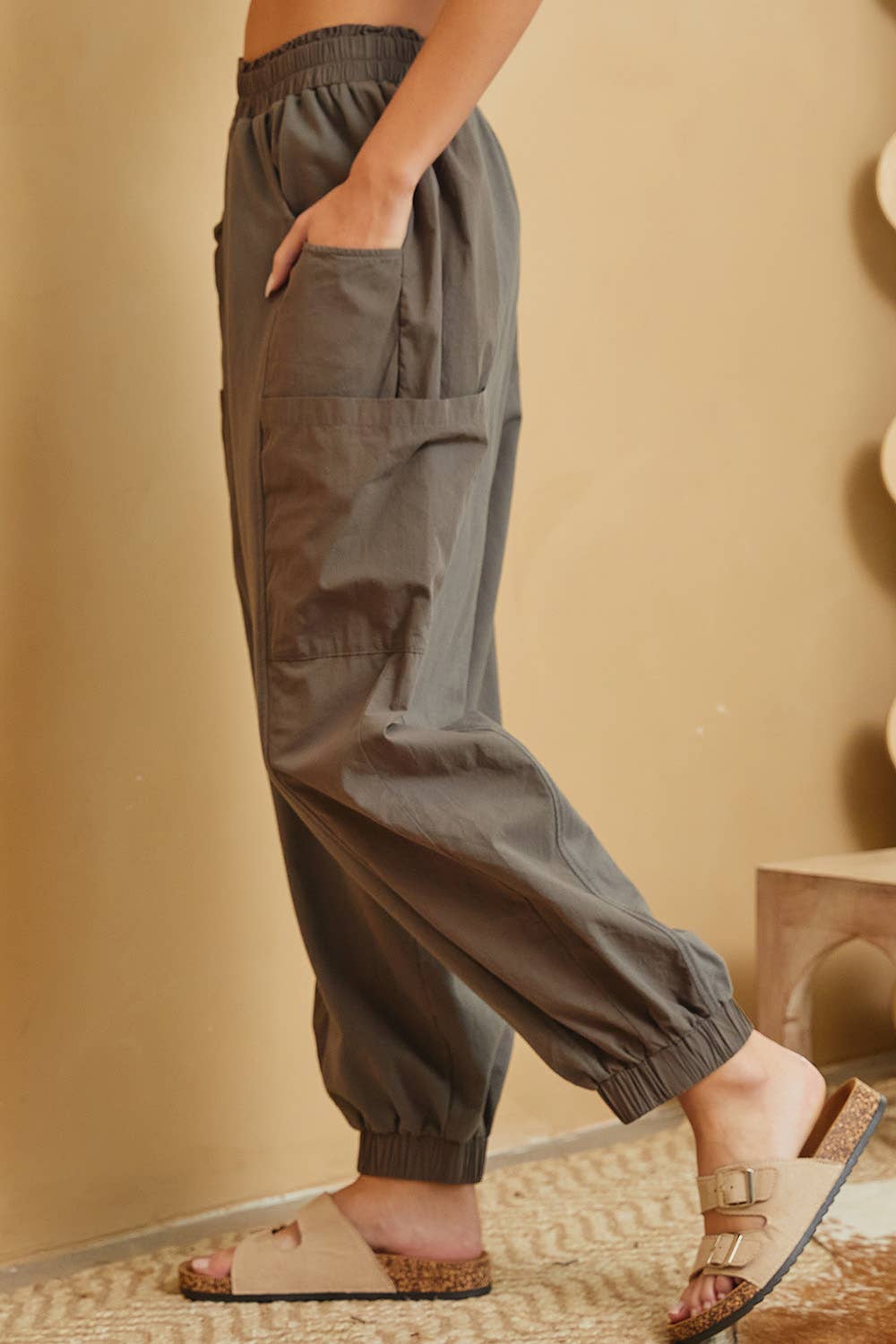 CASUAL COMFY WIDE-LEG HARMES JOGGERS