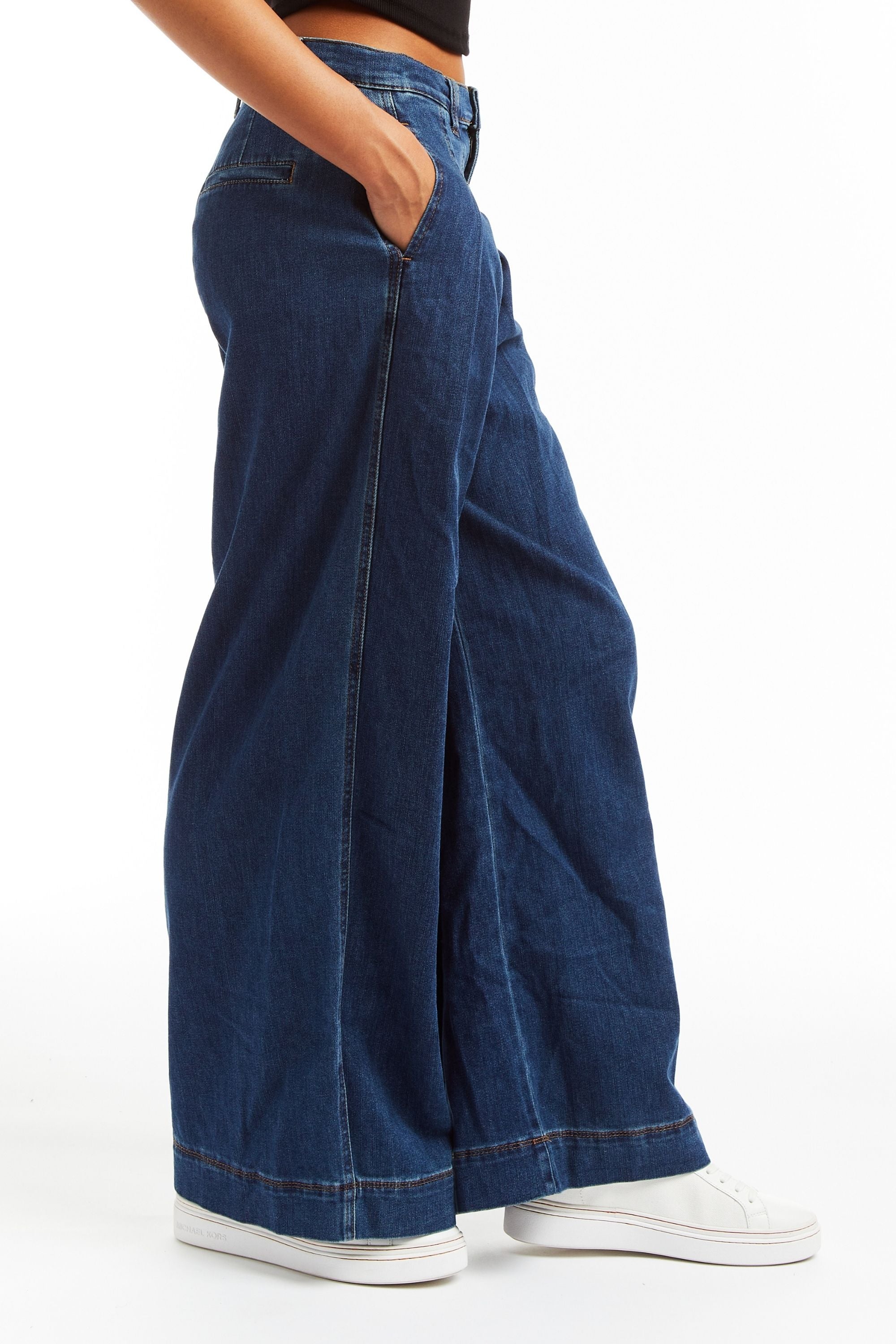 Pleated Wide Leg Pant