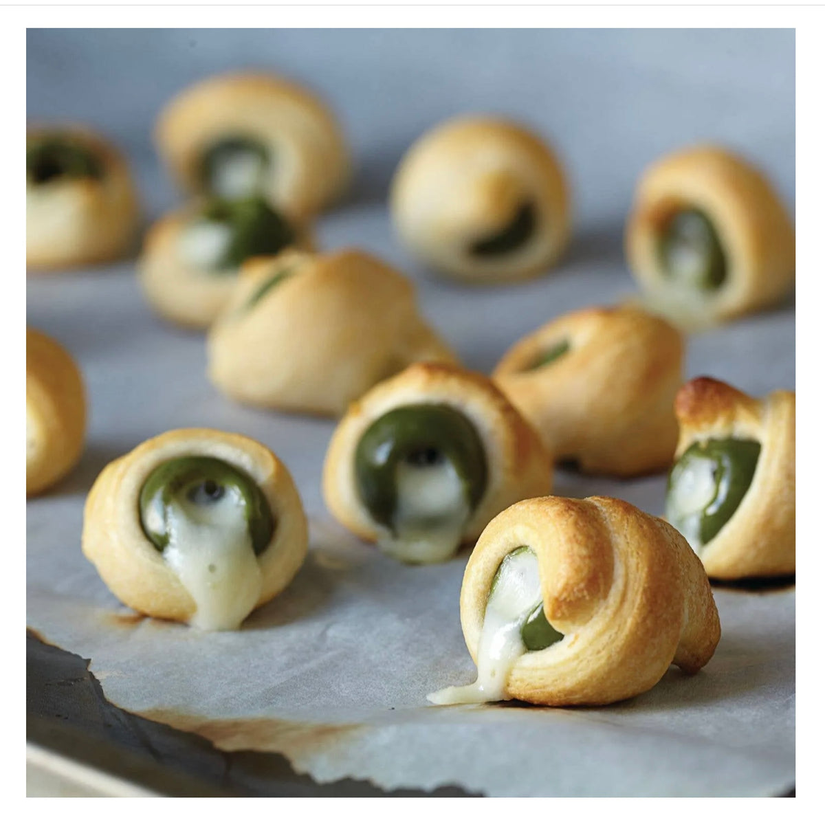Divina Pitted Castelvetrano Olives