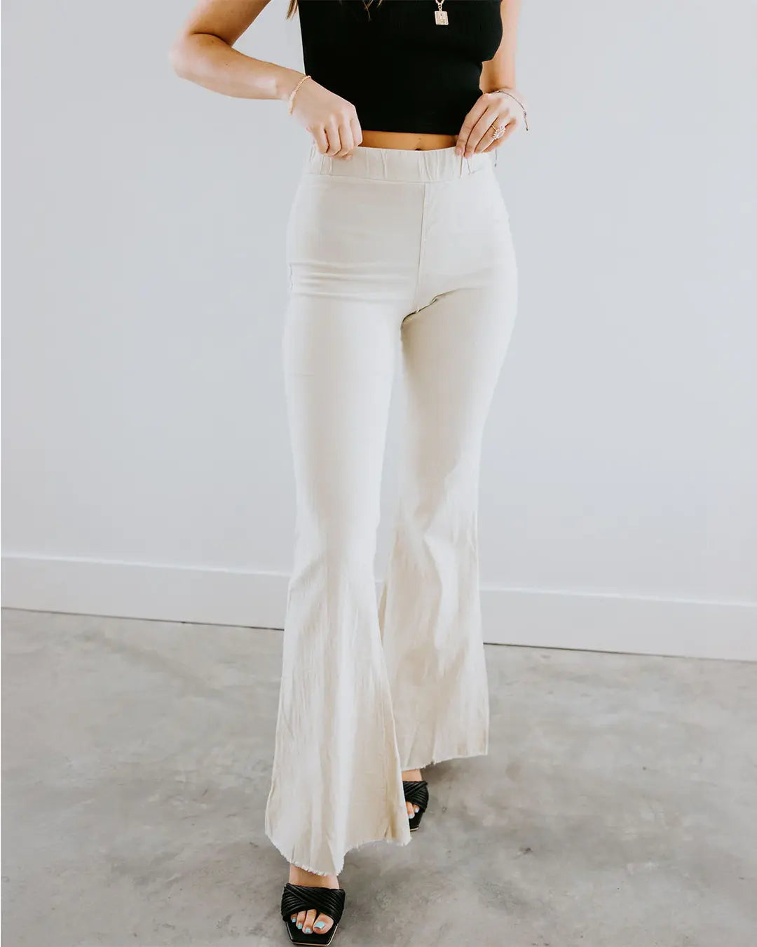 Experience the warmth and style of Corduroy Flare Pants; featuring pockets, elastic waist, and crafted with a luxurious blend of Cotton 97% and Spandex 3%. Have confidence knowing these pants won't stretch, shrink, or fade even after washing. Step out with a look that's comfortable, chic, and sure to turn heads.
