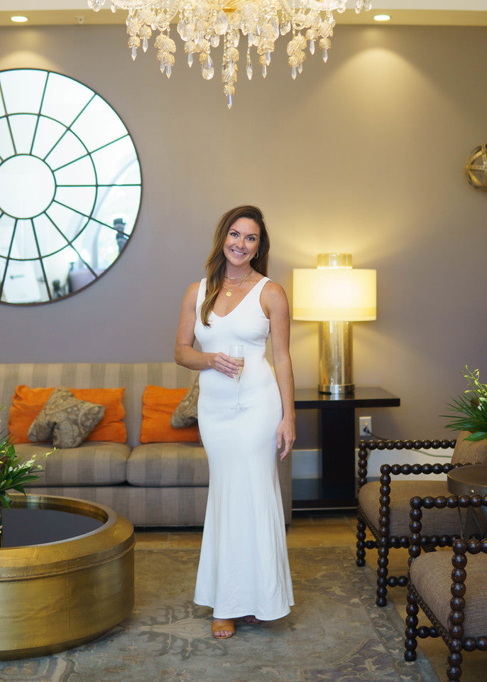 SOLID V NECK OPEN BACK MARMAID MAXI DRSS