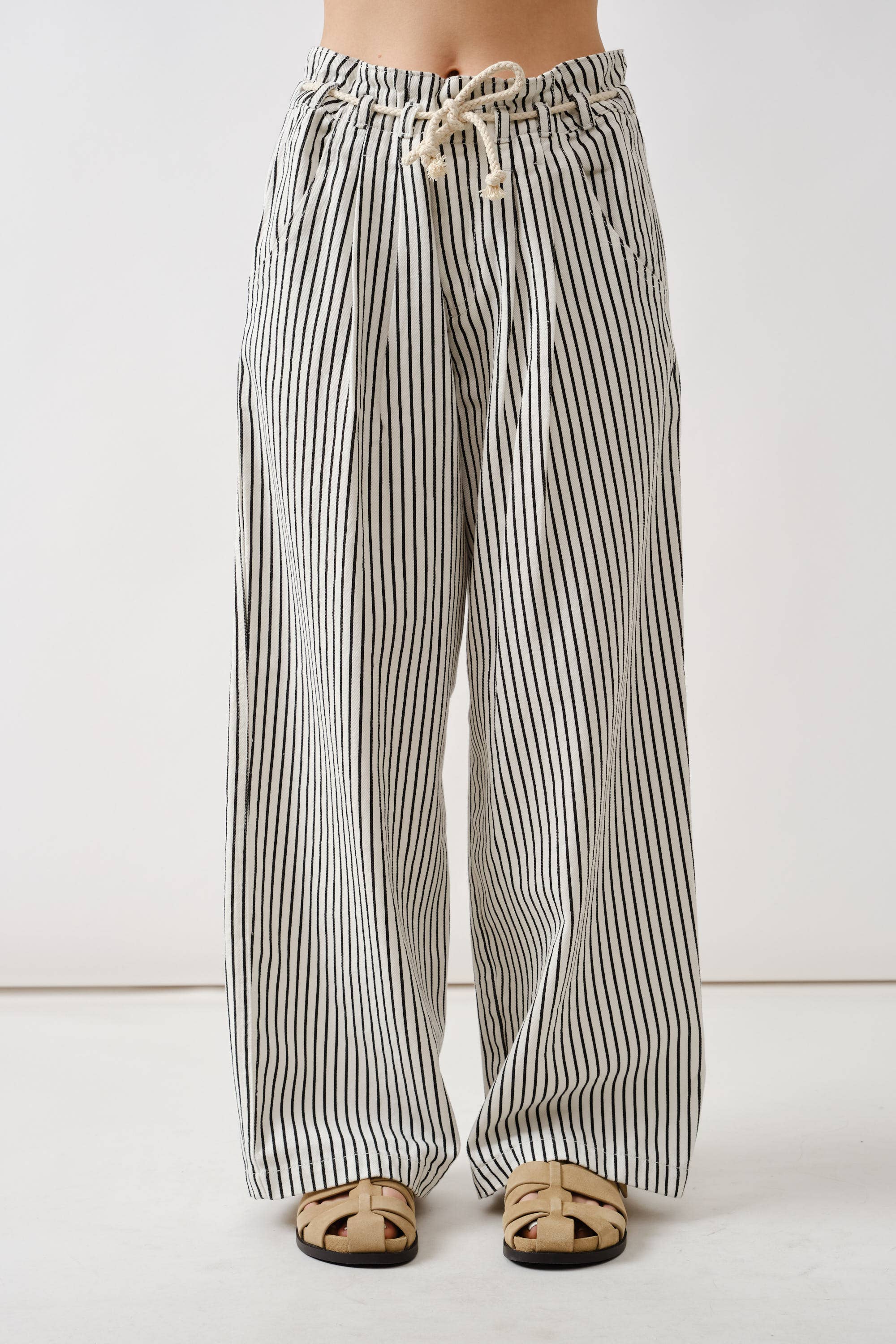 STRIPE WIDE LEG PANTS WITH ROPE BELT