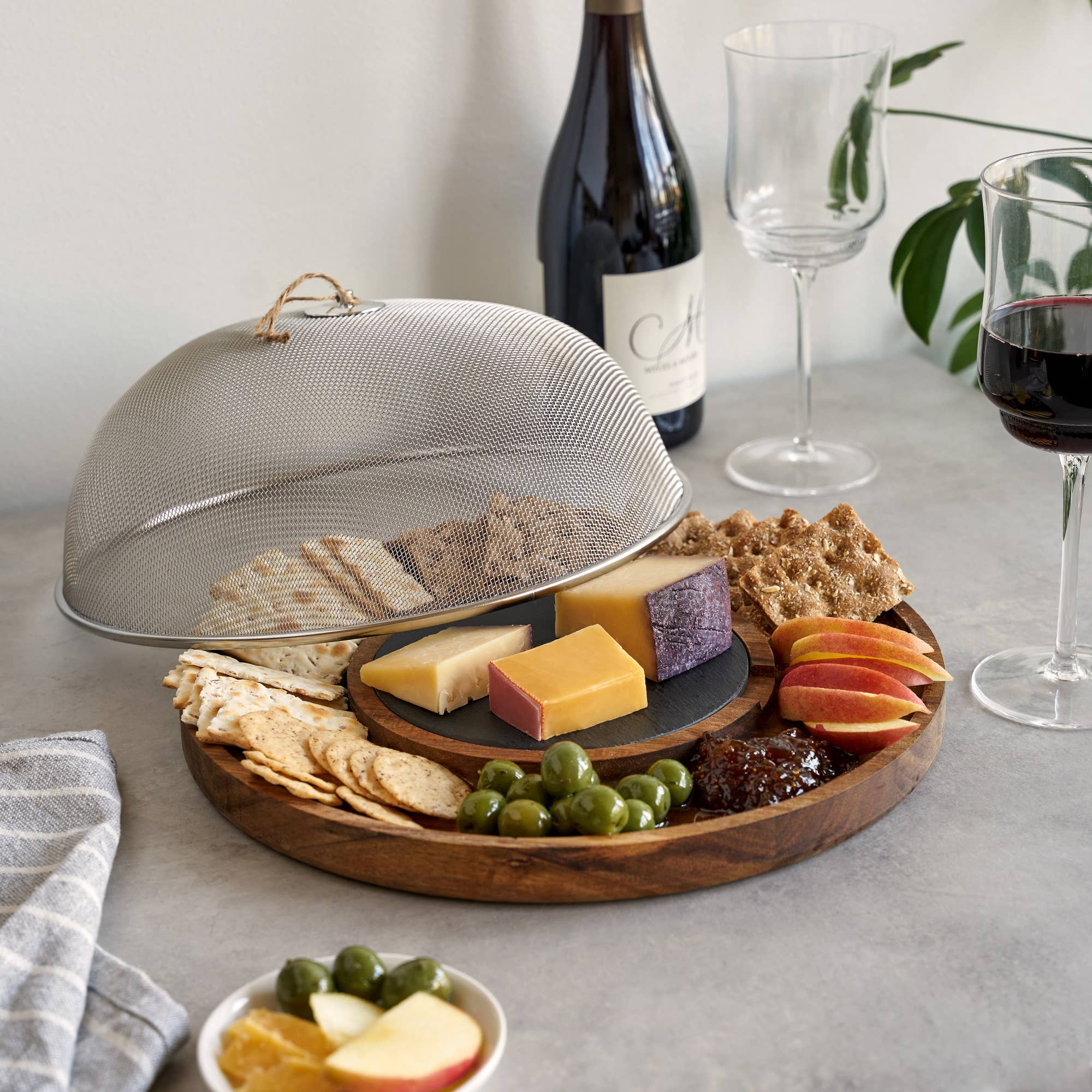 12.5 inch Acacia and Slate Cheese Board Metal Mesh Dome