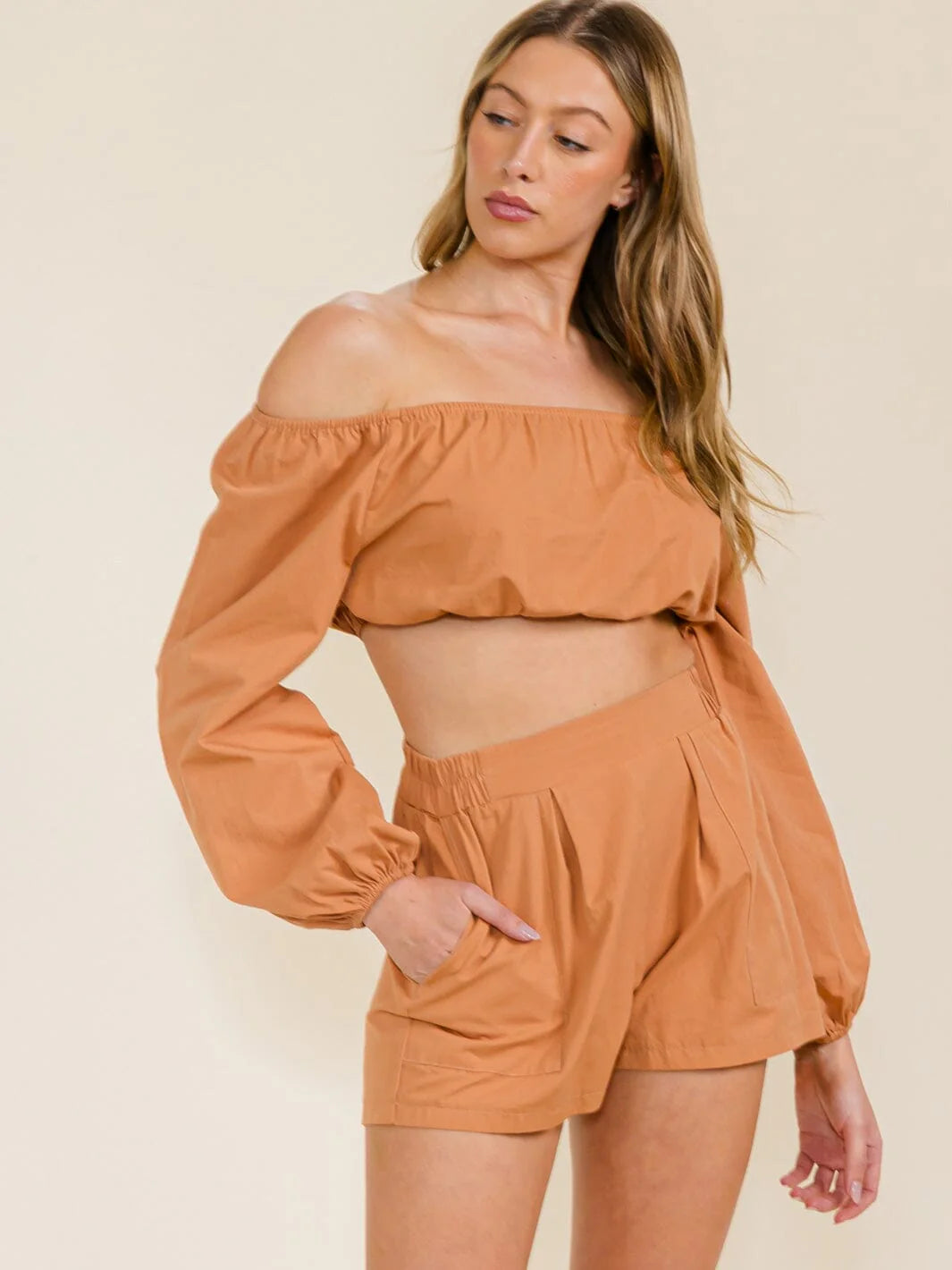 LONG SLEEVE CROP TOP & ELASTIC WAIST SHORTS SOLID 2PC. SET