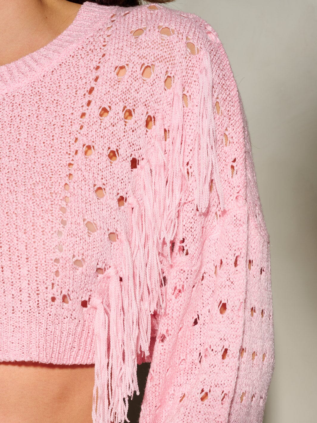 LONG SLEEVE FRINGE DETAILED KNITTED CROP TOP