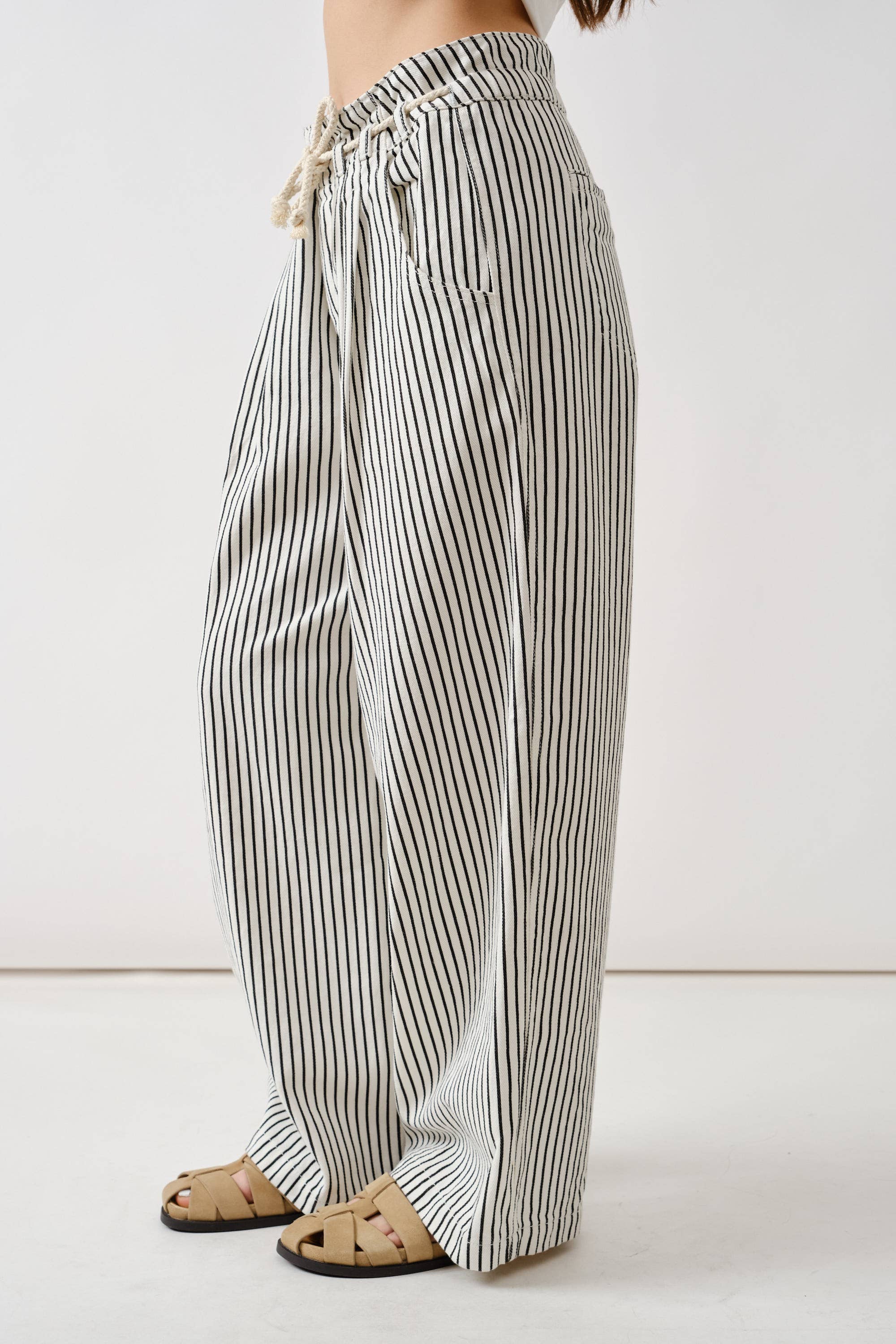 STRIPE WIDE LEG PANTS WITH ROPE BELT