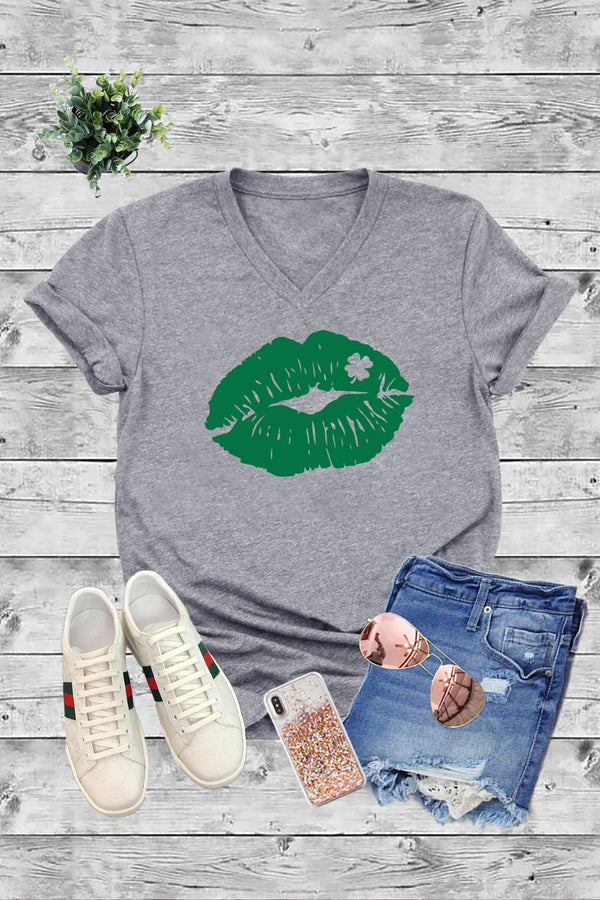 St Patricks Day Lips Kiss - V-neck - Graphic Tee